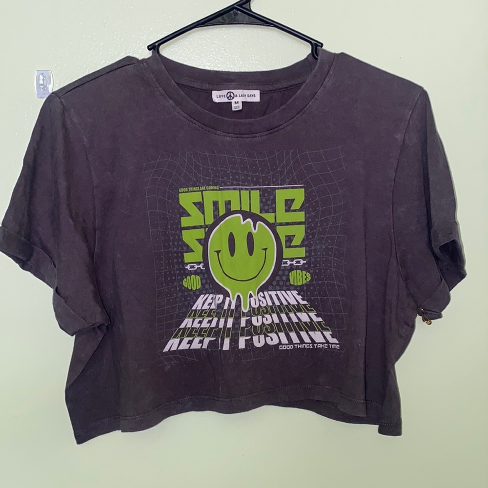 Love & Lazy Days crop top NWOT